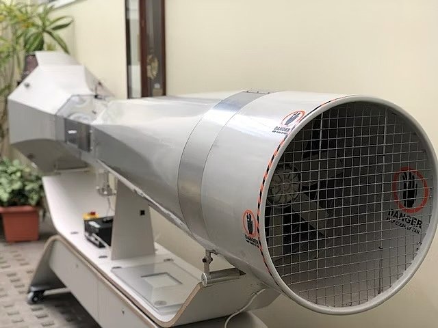 A windtunnel for physics experiments