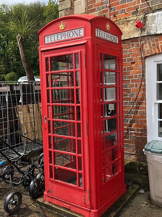 A red telephone box