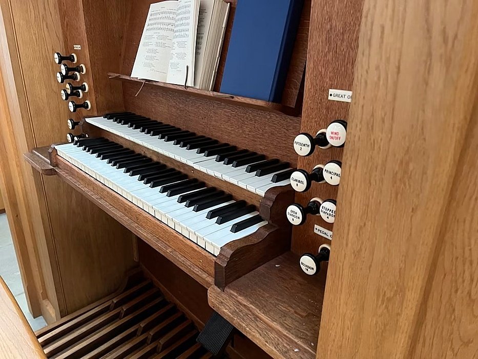 An organ at the music department at The Oratory