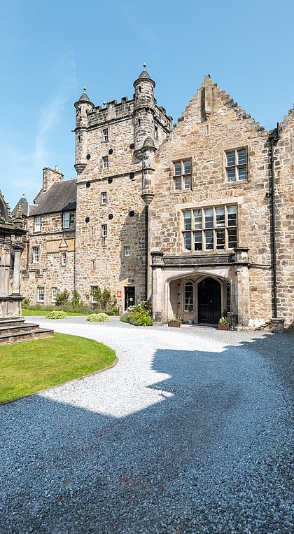 The old beautiful main building of Loretto School