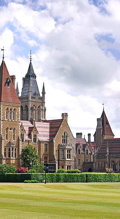 Charterhousevideoloadingimage