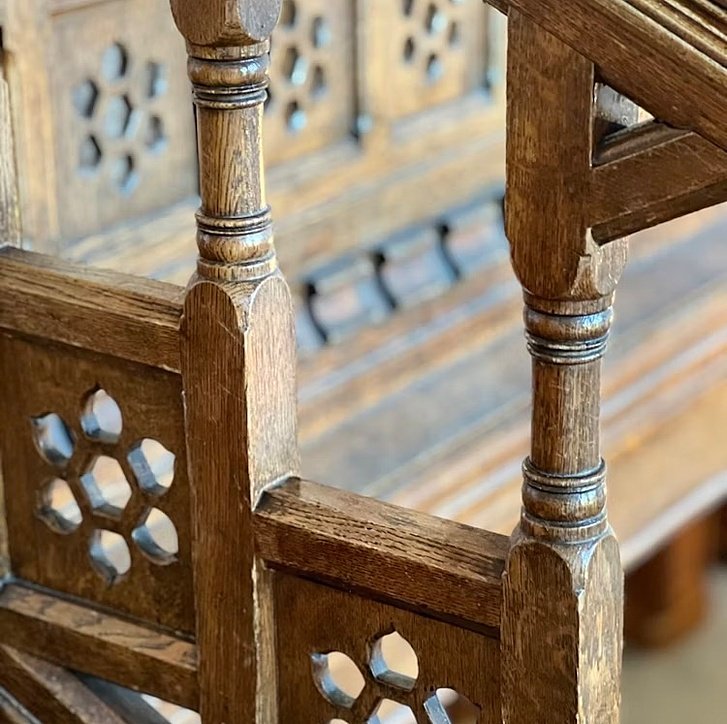 a pattern in the main house stairs