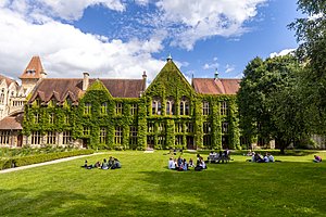 Cheltenham Ladies College and its green campus