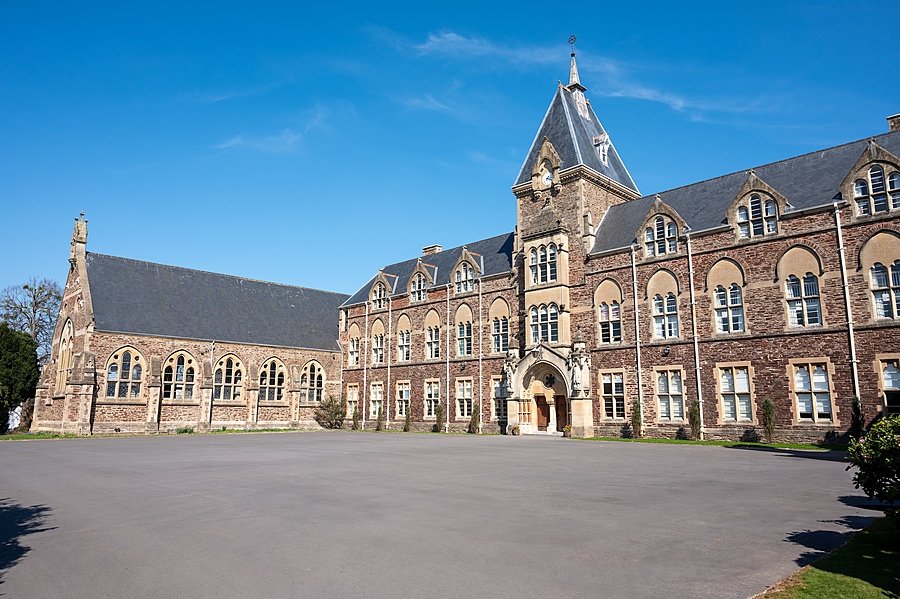 The pretty main building of King's College Taunton from the front