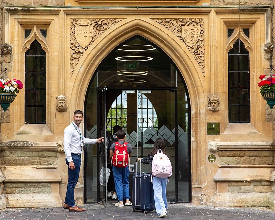 Students at the arriving at Malvern College's main entrance for their Summer School