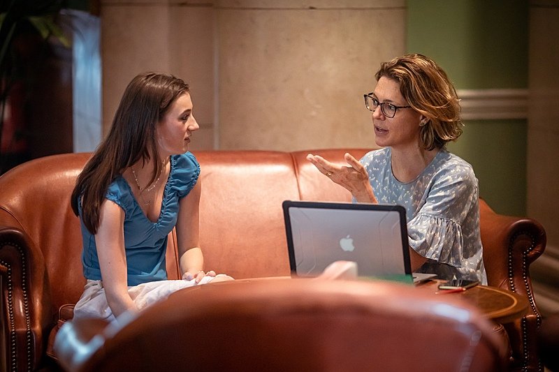 A Bryanston student chatting with her female tutor